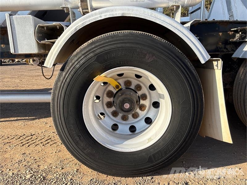 Tremcar 1100 cft Tri/A Lead Tanker Trailer Tanker trailers