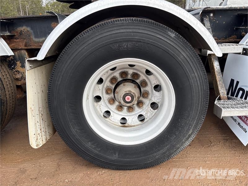 Tremcar 1100 cft Tri/A Lead Pneumatic Bulk Trailer Прочие прицепы