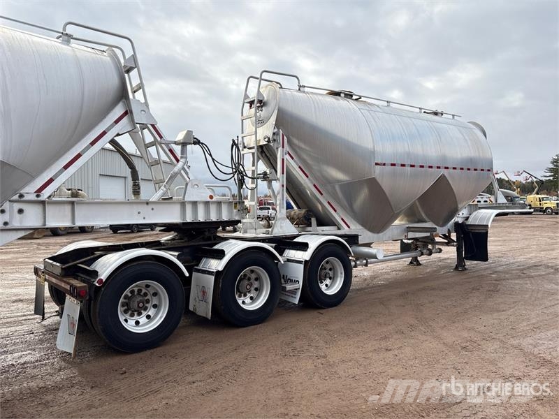 Tremcar 1100 cft Tri/A Lead Pneumatic Bulk Trailer Прочие прицепы