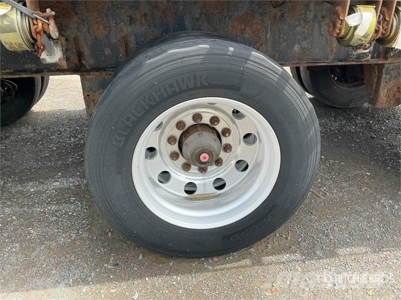 Triple E 53 ft Tri/A Flatbed Trailer Причепи-платформи/бокове розвантаження
