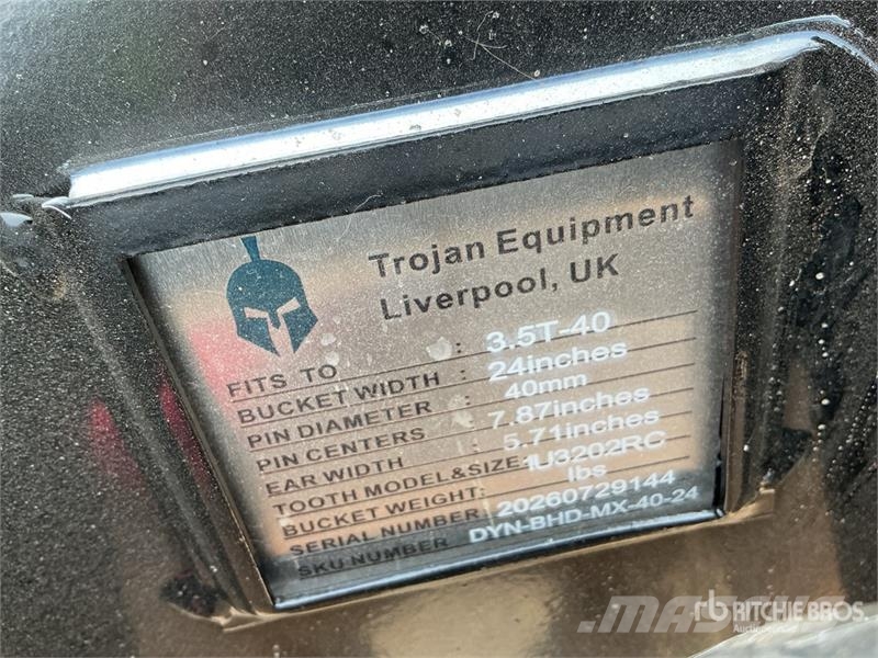 Trojan 24 in Digging Excavator Bucket - Fits 50 mm Cat 30 Kanalak