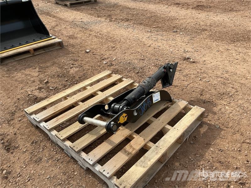 Trojan 30 in Hydraulic Excavator Thumb - Fits Cat 303, 30 Kanalak
