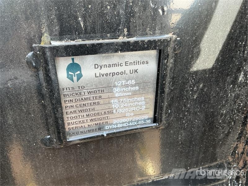 Trojan 36 in Digging Excavator Bucket - Fits 65 mm Cat 31 Kašike / Korpe