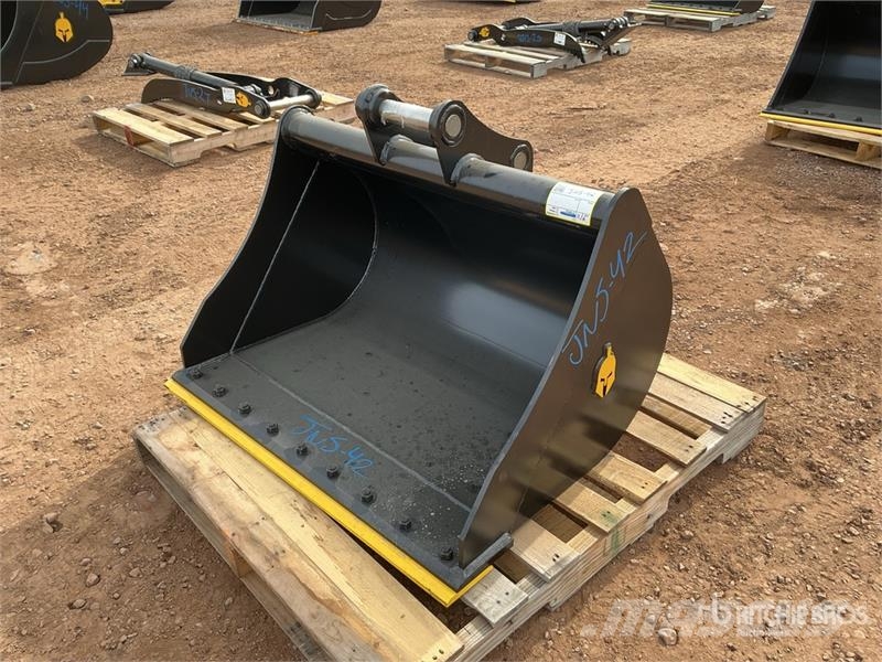 Trojan 42 in Cleanup Excavator Bucket - Fits 80 mm Cat 32 Kanalak