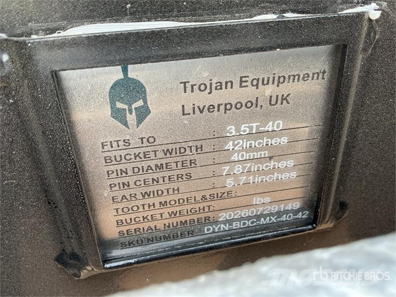 Trojan 42 in Cleanup Excavator Bucket - Fits 65 mm Cat 31 Kanalak