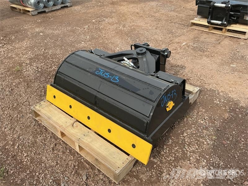 Trojan 42 in Hydraulic Tilting Excavator Bucket - Fits 45 Kašike / Korpe