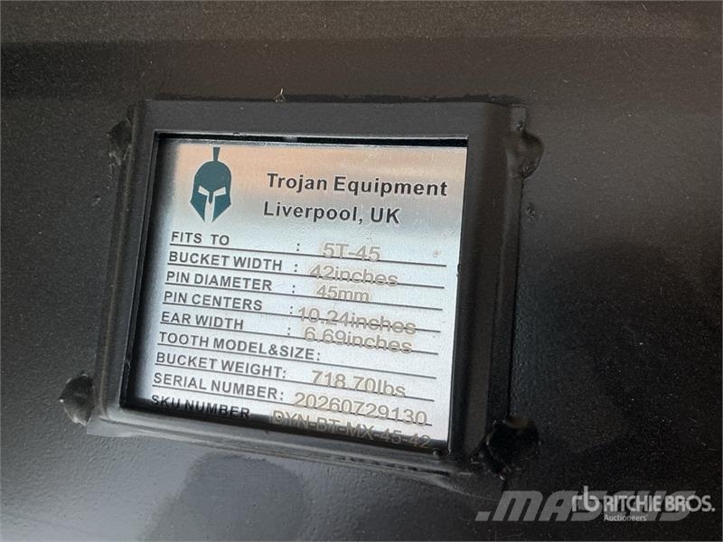 Trojan 42 in Hydraulic Tilting Excavator Bucket - Fits 45 Kašike / Korpe