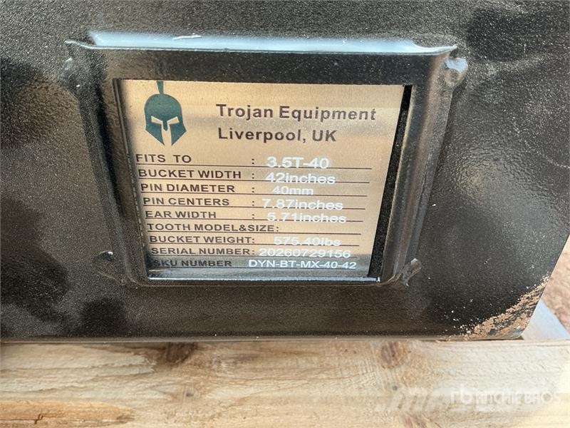 Trojan 42 in Hydraulic Tilting Excavator Bucket - Fits Ca Kanalak