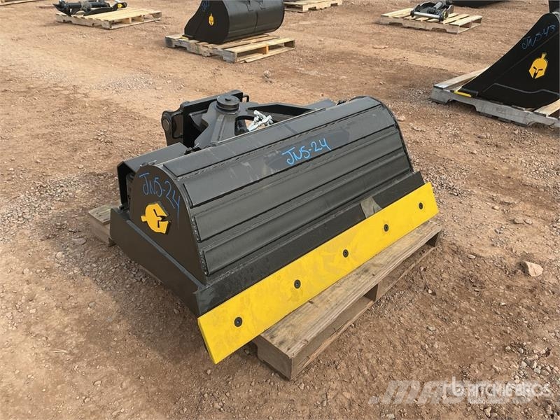 Trojan 48 in Hydraulic Tilting Excavator Bucket - Fits 50 Kašike / Korpe