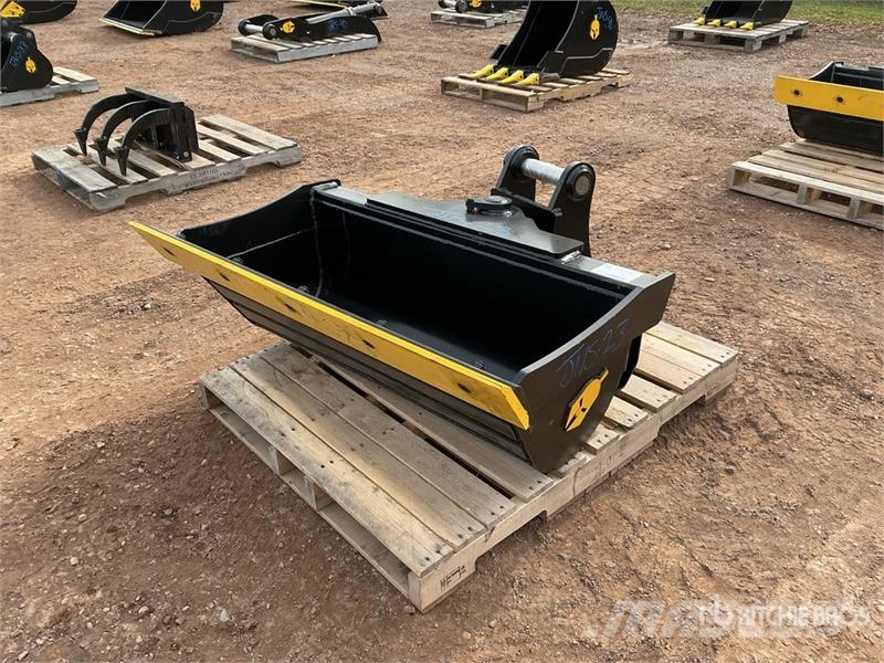 Trojan 48 in Hydraulic Tilting Excavator Bucket - Fits 50 Kašike / Korpe