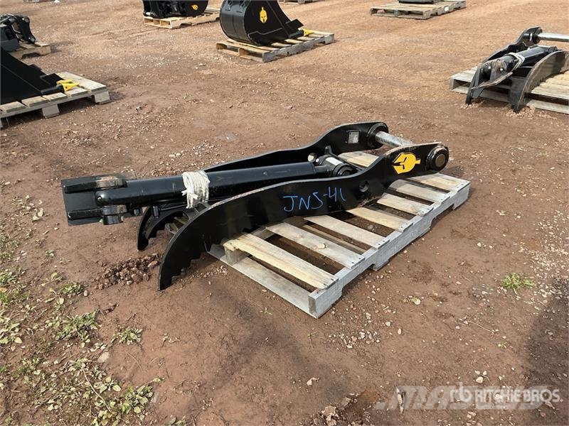 Trojan 58 in Hydraulic Excavator Thumb - Fits Cat 311/312 Kanalak