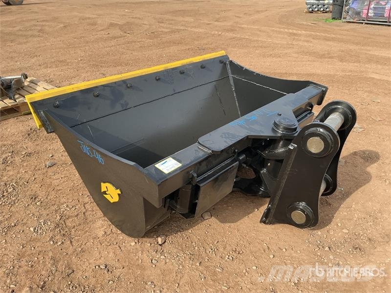Trojan 72 in Hydraulic Tilting Excavator Bucket - Fits 80 Kašike / Korpe