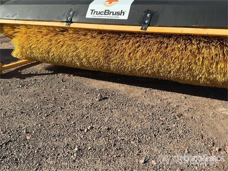  Trucbrush 121 in Broom Attachment Harjad