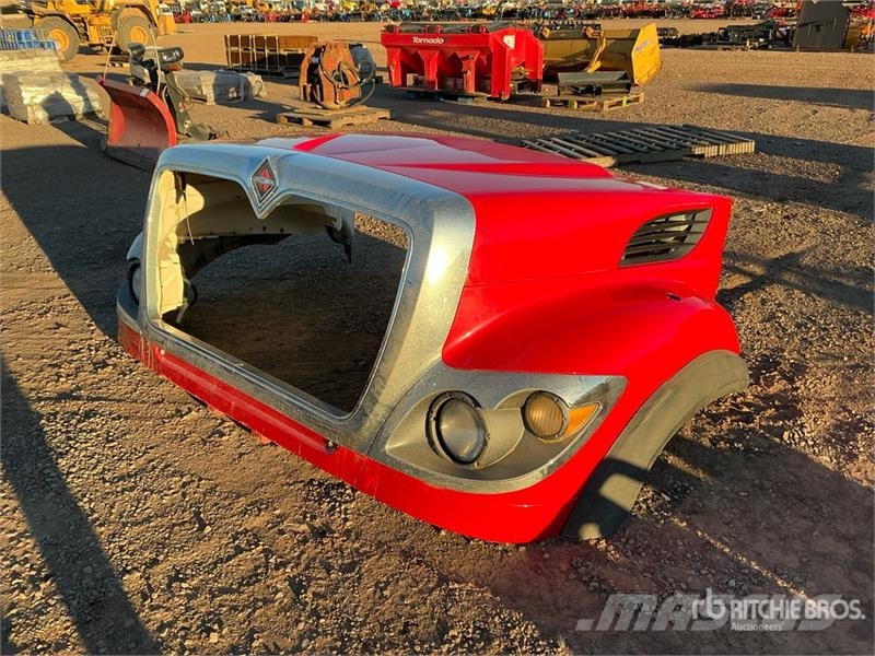 Truck Hood - Fits 其他货车