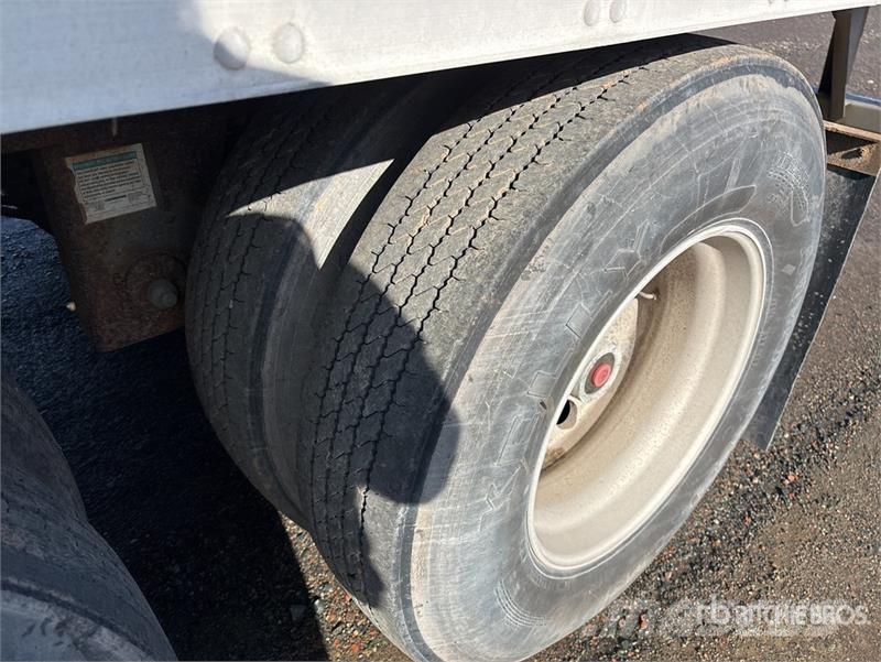 Utility 53 ft T/A Van Trailer Причепи-фургони