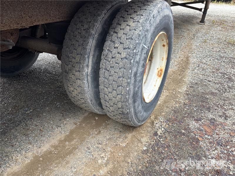 Utility 53 ft x 102 in Tri/A Refrigerated Trailer Напівпричепи-рефрижератори