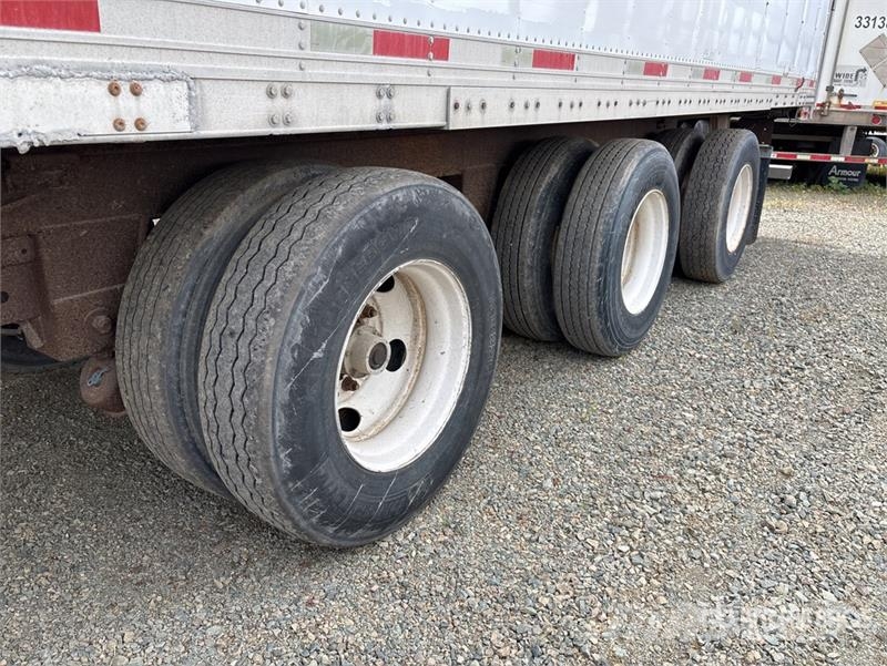 Utility 53 ft x 102 in Tri/A Refrigerated Trailer Напівпричепи-рефрижератори