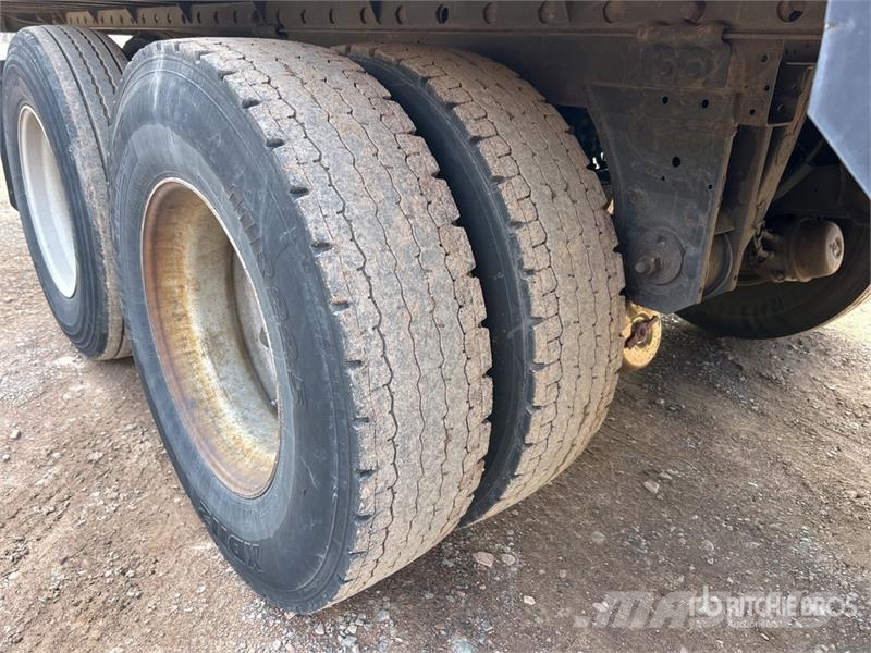 Utility VS2RA 53 ft x 102 in T/A Refrigerated Trailer نصف مقطورات بدرجة حرارة قابلة للضبط