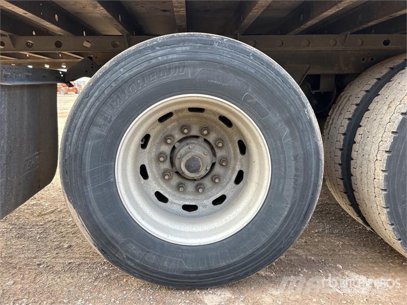 Utility VS2RA 53 ft x 102 in T/A Refrigerated Trailer نصف مقطورات بدرجة حرارة قابلة للضبط