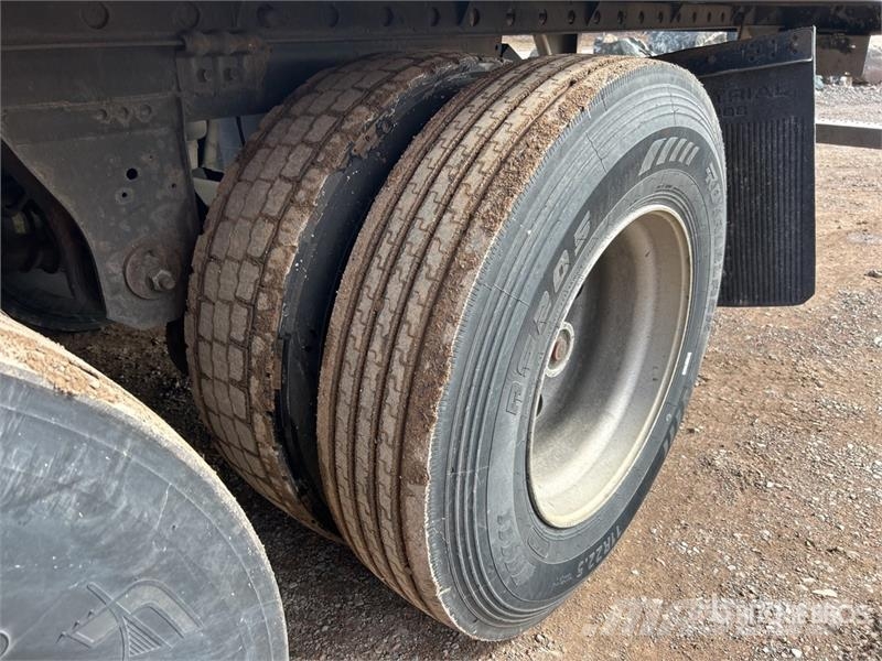 Utility VS2RA 53 ft x 102 in T/A Refrigerated Trailer نصف مقطورات بدرجة حرارة قابلة للضبط