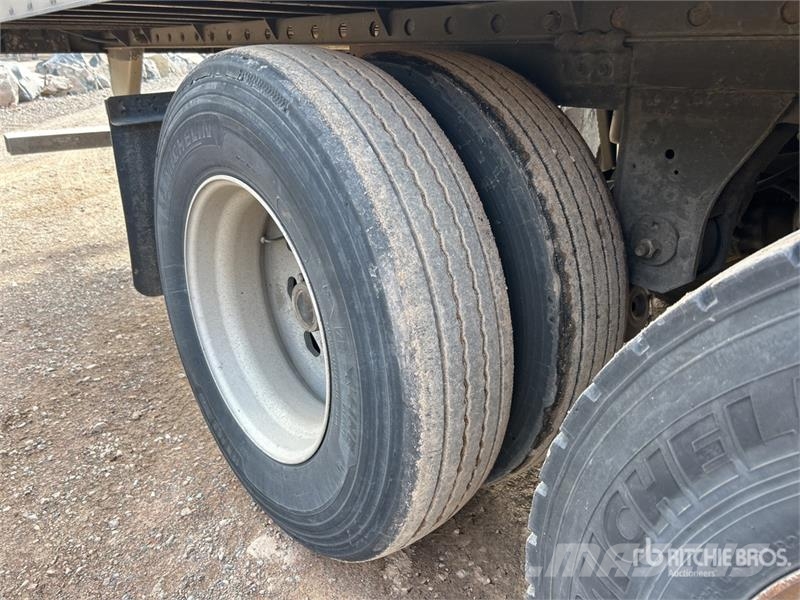 Utility VS2RA 53 ft x 102 in T/A Refrigerated Trailer نصف مقطورات بدرجة حرارة قابلة للضبط