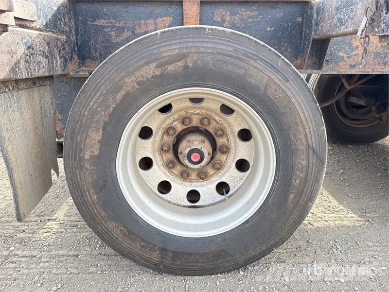 Valley 47 ft Tri/A Self-Loading Log Trailer Metsaveohaagised