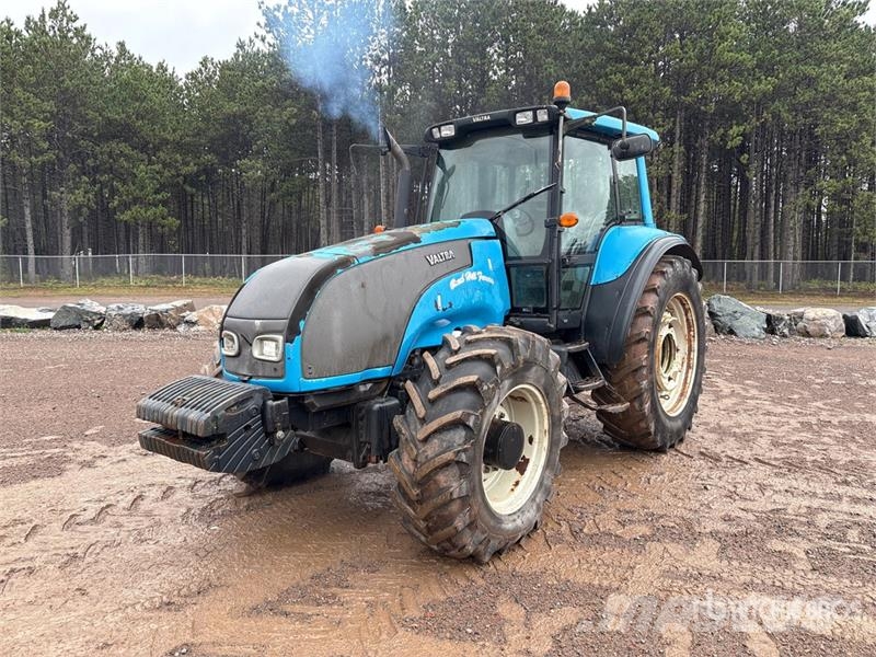 Valtra T160 4WD Tractor الجرارات