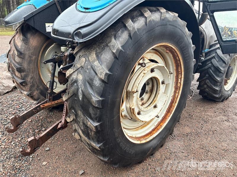 Valtra T160 4WD Tractor الجرارات