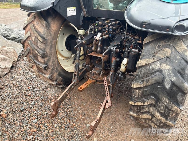 Valtra T160 4WD Tractor الجرارات