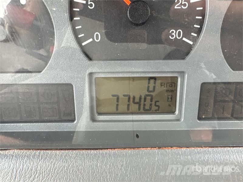 Valtra T160 4WD Tractor الجرارات
