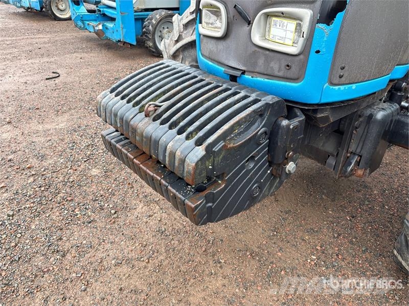 Valtra T160 4WD Tractor الجرارات