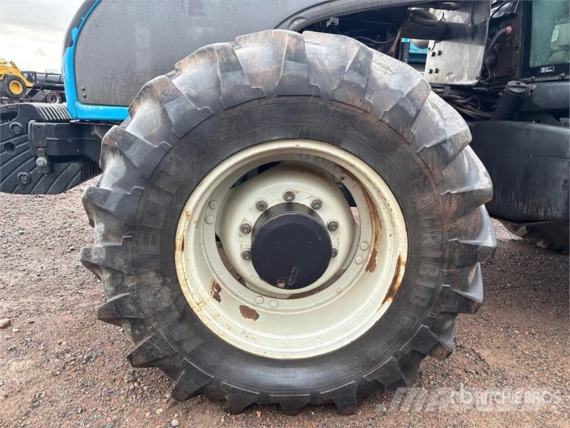 Valtra T160 4WD Tractor الجرارات
