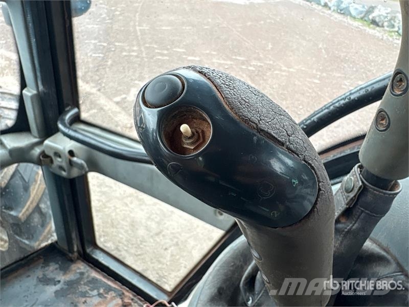 Valtra T160 4WD Tractor الجرارات