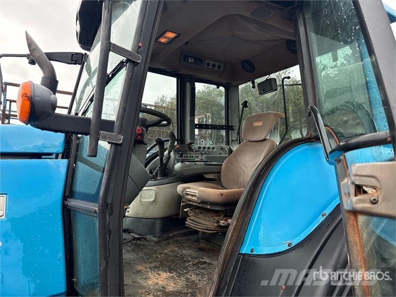 Valtra T160 4WD Tractor الجرارات