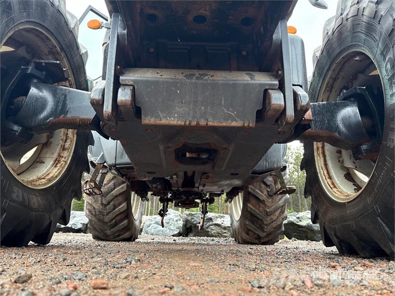 Valtra T160 4WD Tractor الجرارات