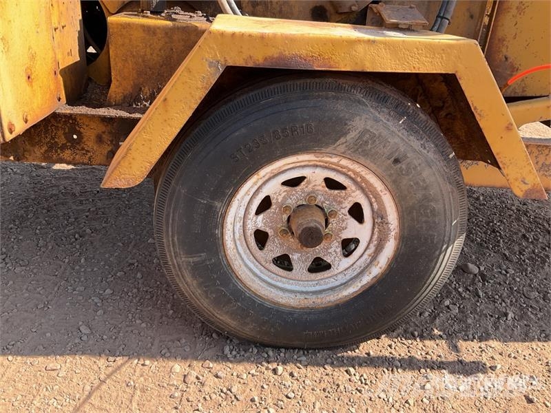 Vermeer Tow-Behind Wood Chipper ウッドチッパー