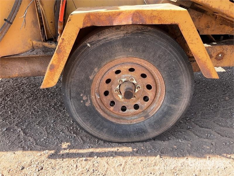 Vermeer Tow-Behind Wood Chipper ウッドチッパー