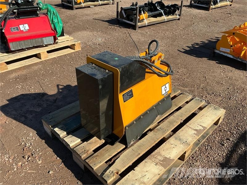 Vicsec VC-EBC32 24 in Mini Excavator Brush Cutter (Unused Ostatní komponenty