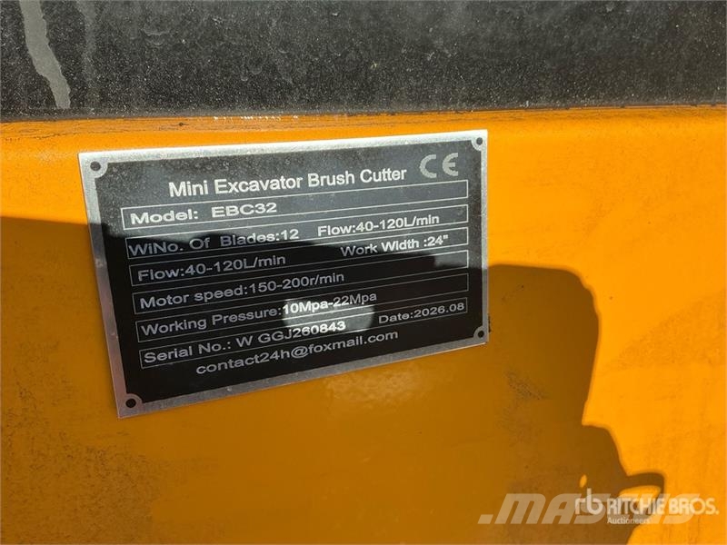 Vicsec VC-EBC32 24 in Mini Excavator Brush Cutter (Unused Ostatní komponenty