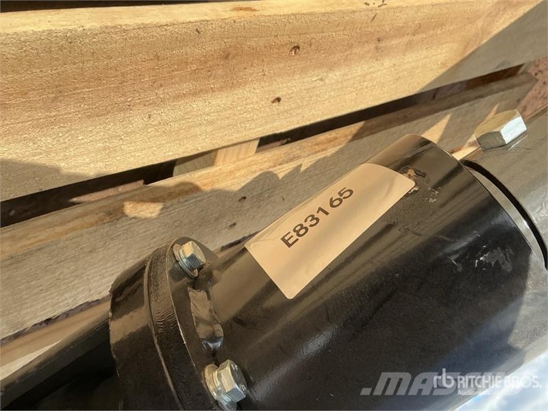 Vicsec VCAG400 16 in Excavator Auger - Fits 1 - 3 ton Exc Tarière
