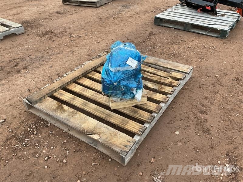 Vicsec VCH35 Hydraulic Breaker - Fits 1-3 ton Excavators Hammers / Breakers