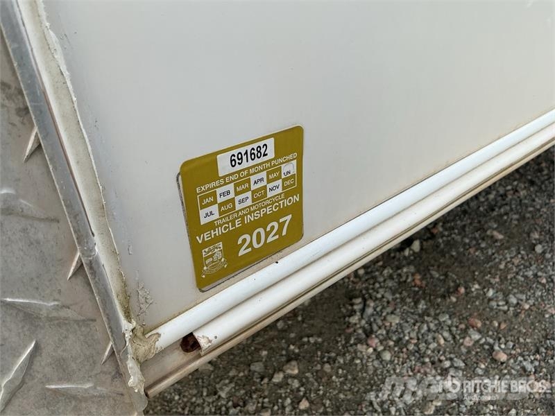  Victory 14 ft T/A Enclosed Trailer Rimorchi cassonati