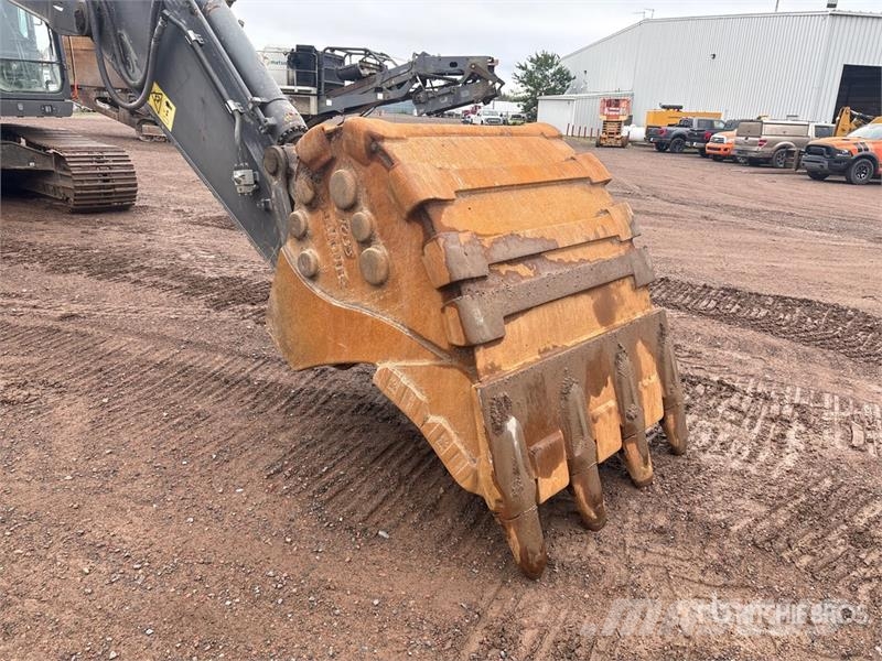 Volvo EC300EL Tracked Excavator Beltegraver
