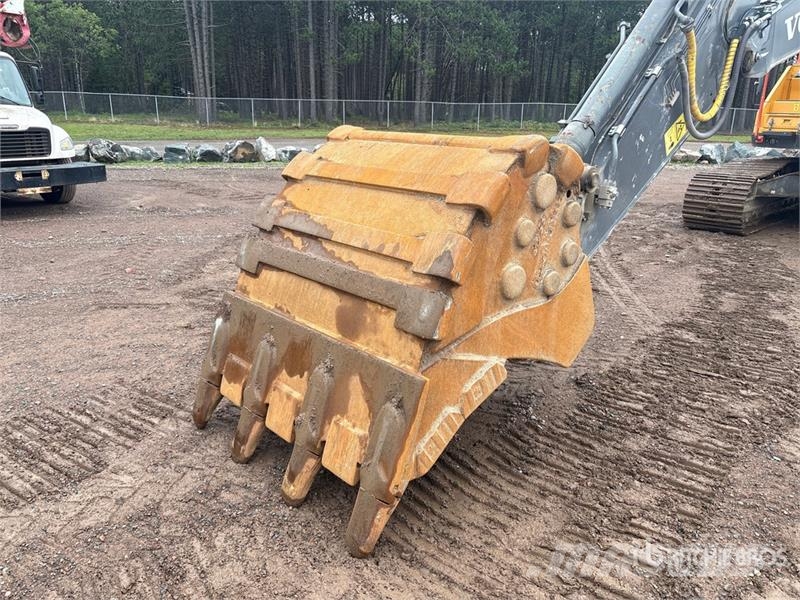 Volvo EC300EL Tracked Excavator Beltegraver