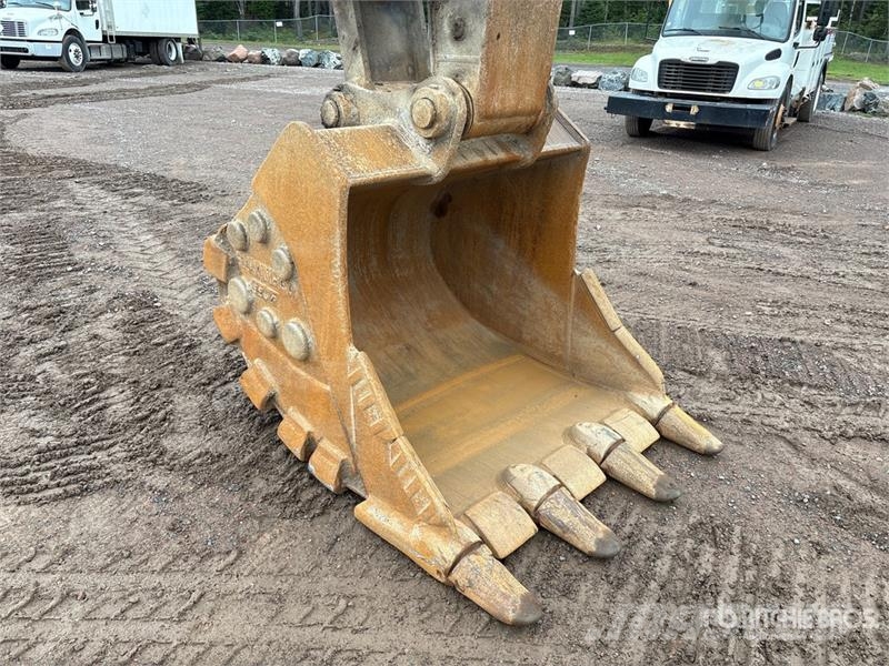 Volvo EC300EL Tracked Excavator Beltegraver