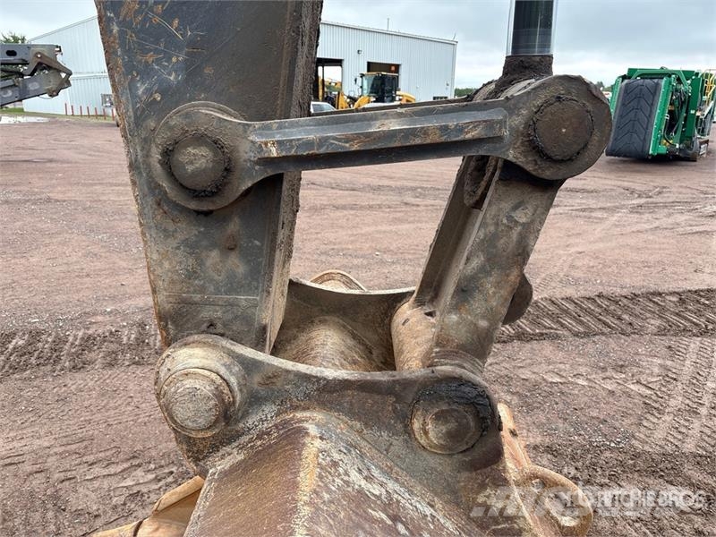 Volvo EC300EL Tracked Excavator Beltegraver