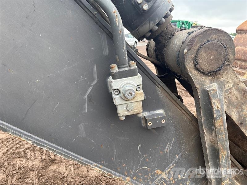 Volvo EC300EL Tracked Excavator Beltegraver