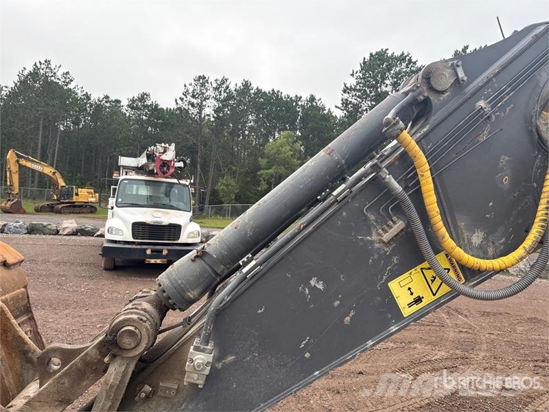 Volvo EC300EL Tracked Excavator Beltegraver