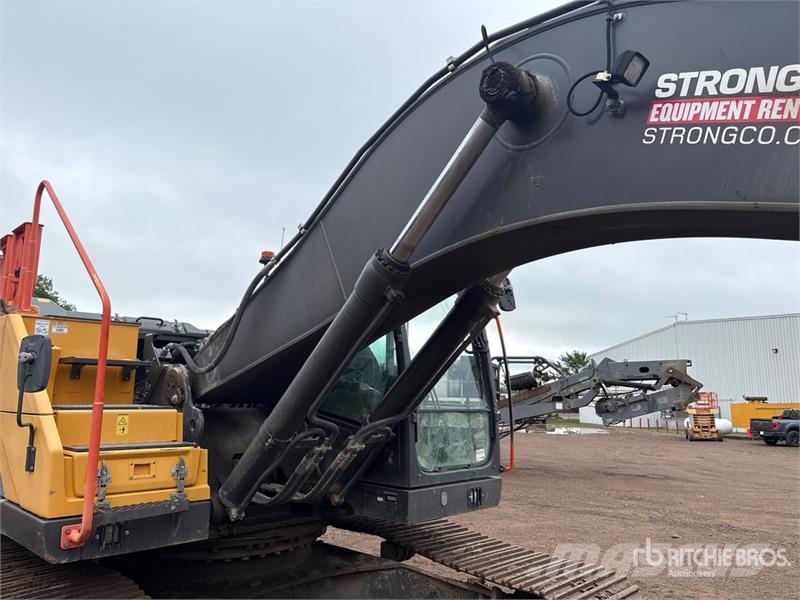 Volvo EC300EL Tracked Excavator Beltegraver