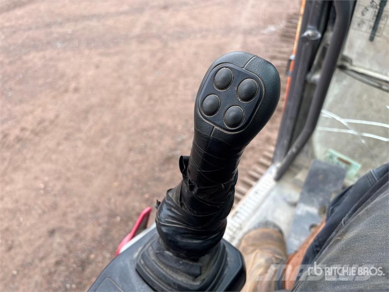 Volvo EC300EL Tracked Excavator Beltegraver